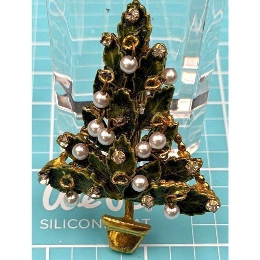 Vintage Original by Robert Brooch Enameled Christmas Tree Faux Pearls Dangles - Picture 3 of 5